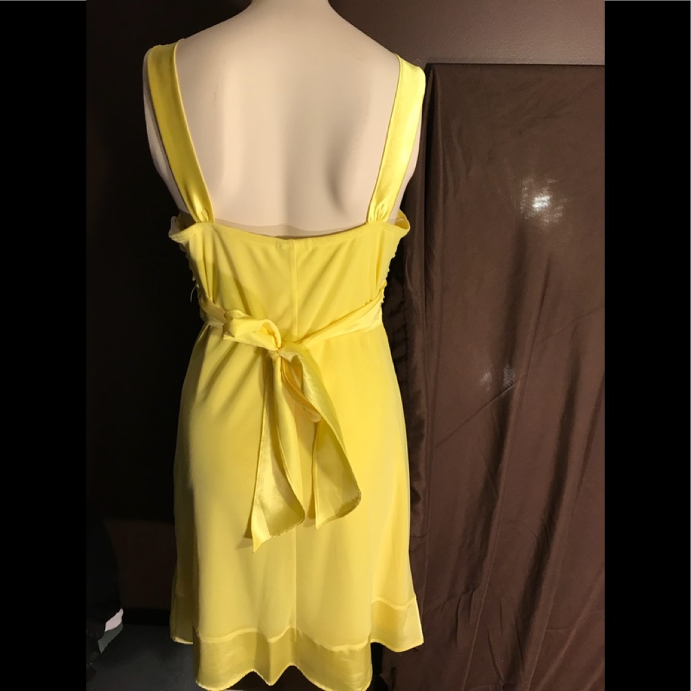 YELLOW DRESS! - Picture 2 of 3